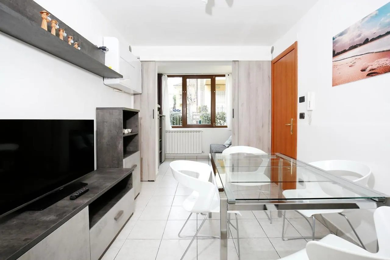 Appartamenti Diffusi Di Villa Fiorita Con Accesso Alle Piscine Della Struttura Principale كاتوليكا 0*,