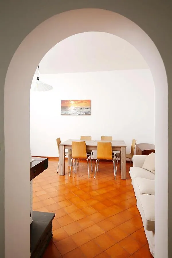 Appartamenti Diffusi Di Villa Fiorita Con Accesso Alle Piscine Della Struttura Principale كاتوليكا